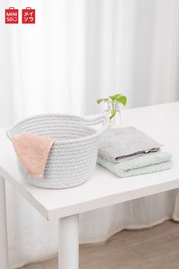 Miniso Stitch Collection Tragbarer Trinkbecher mit Strohhalm (535